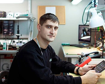 Мастер сервисного центра по ремонту техники Behringer